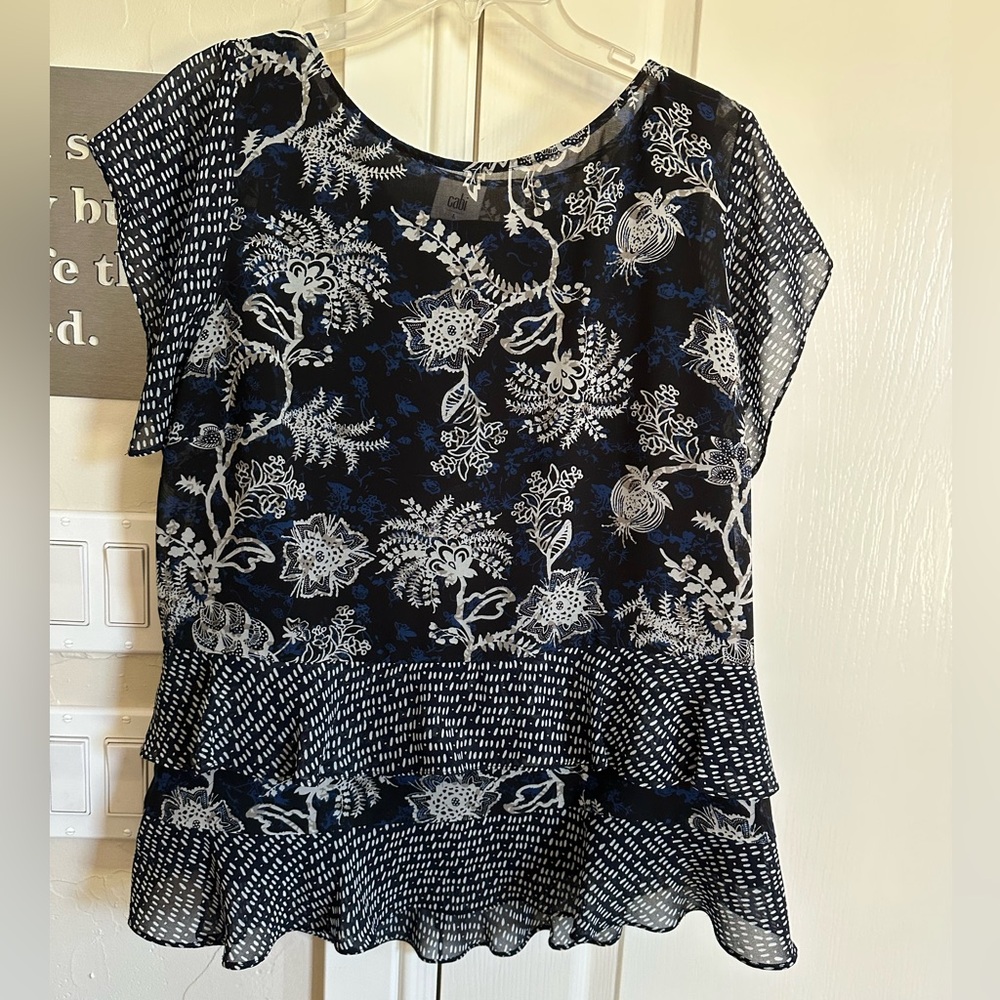 Cabi hybrid print peplum short sleeve top